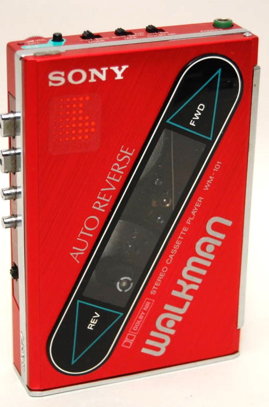 80～90年代を席巻したカセット・ウォークマンの世界。 買取リストも掲載！