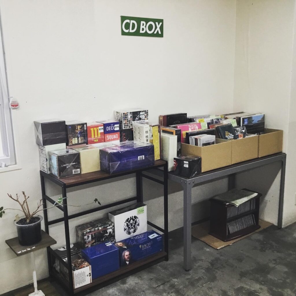 【店内のコーナー紹介】CD BOX