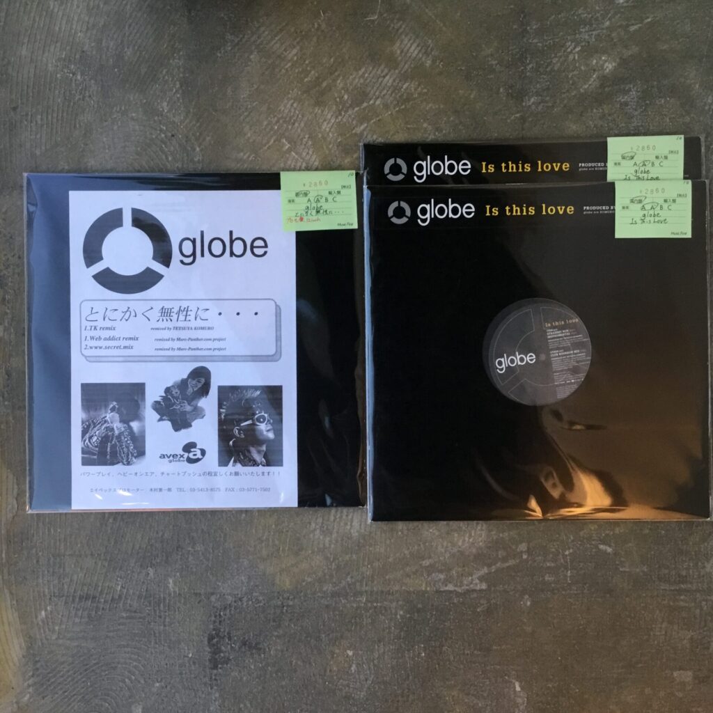 小室哲哉、マーク・パンサー、KEIKOによるユニット、globeの12inchが3枚入荷しました。