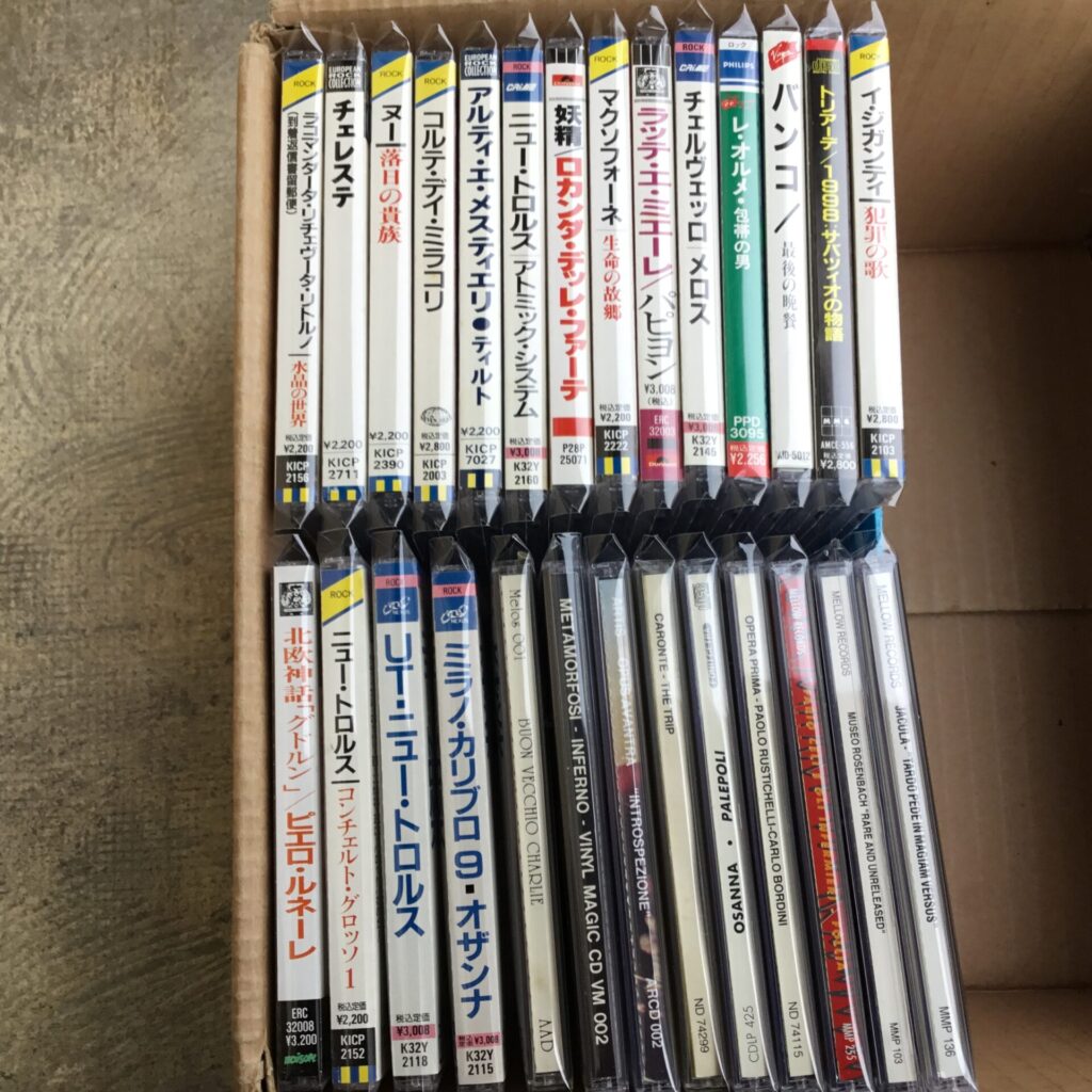 イタリアン・プログレのCDが約30枚ほどまとまって入荷したのでジャンルコーナー仕切りへ直接補充しました。