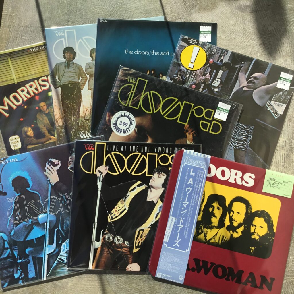 ドアーズのLPもひとつかみ入荷しました。