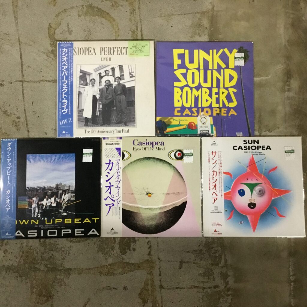 J-FUSIONの雄、カシオペアのLPが5枚入荷しました。