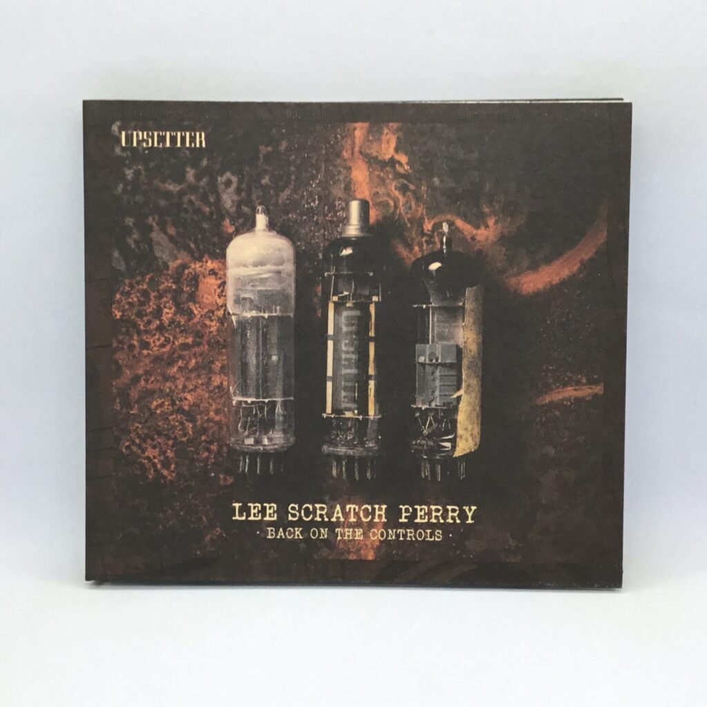 【CD】LEE SCRATCH PERRY/BACK ON THE CONTROLS (RLSUPSETTERCD001)