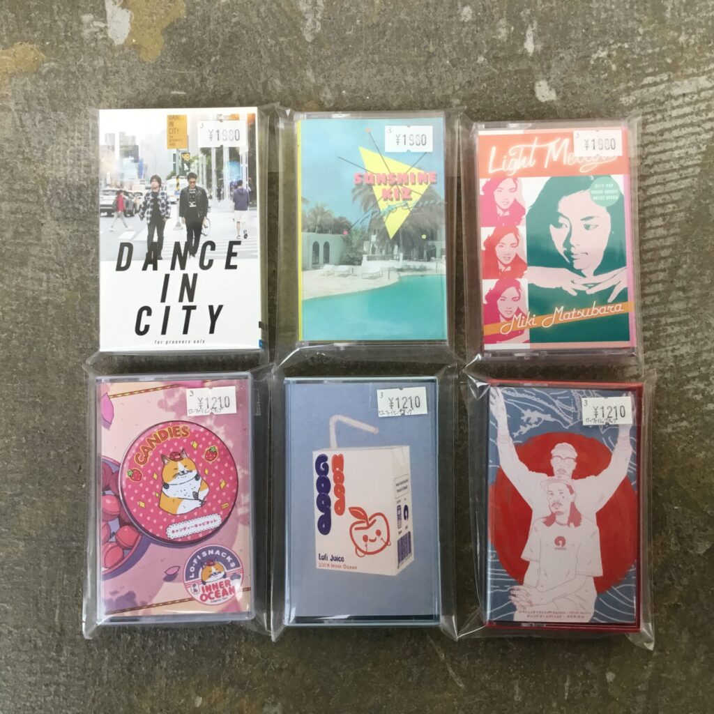 シティポップとローファイ・ヒップホップのカセットが入荷しました。