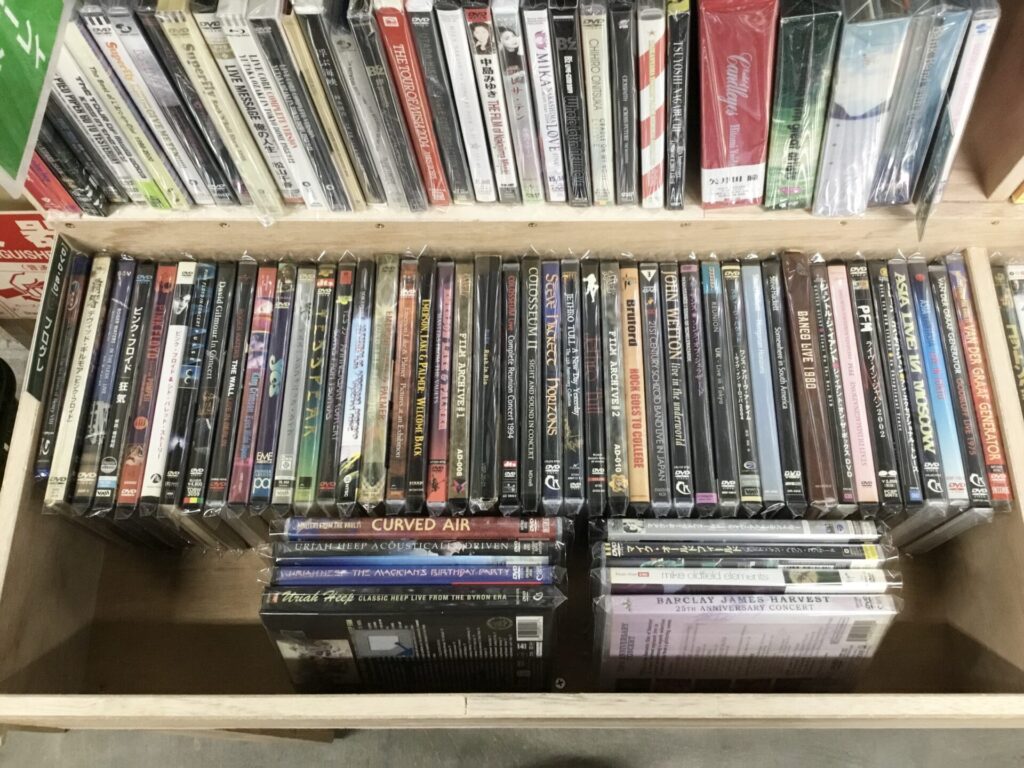 【新入荷情報】  プログレDVDが約50本ほどまとまって入荷しました。