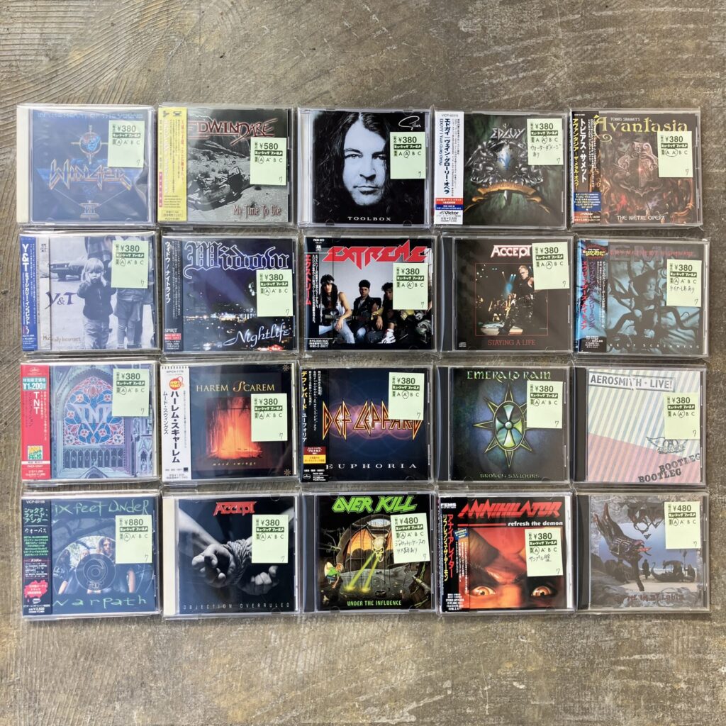 【特集コーナー新入荷】  特集コーナーに本日追加したCDたちです。