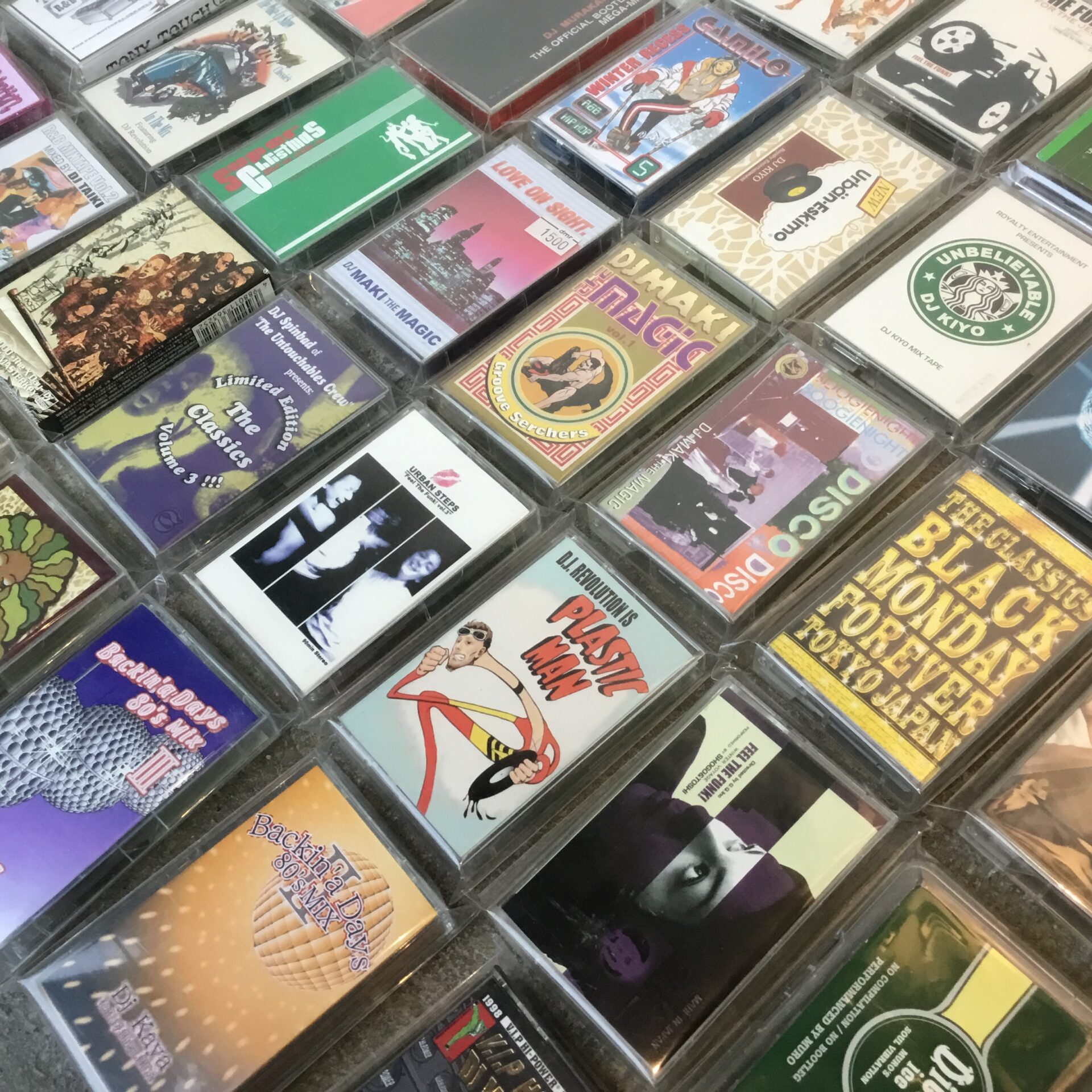 【新入荷情報】ミックステープのカセットが80本以上入荷しました。