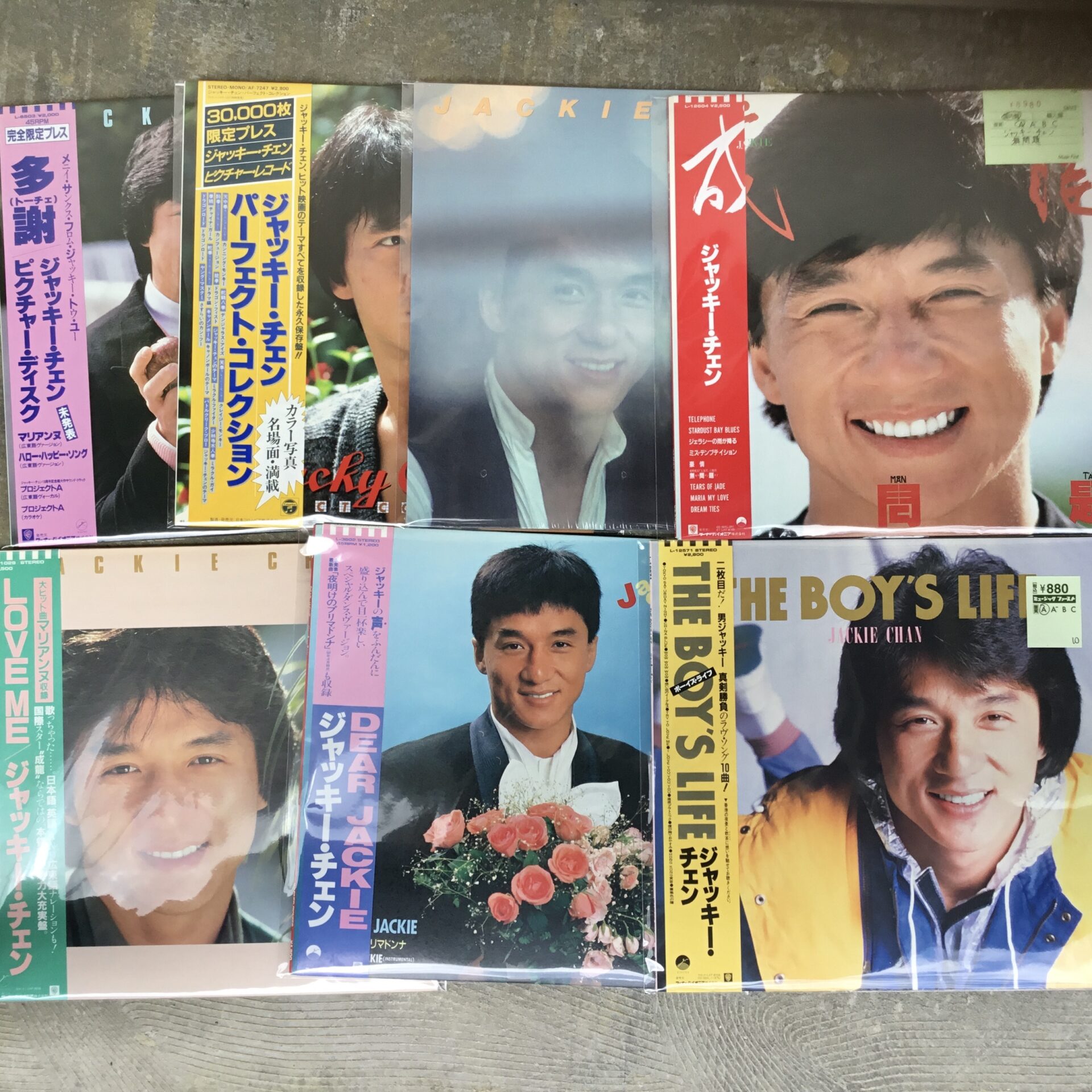 【新入荷情報】 ジャッキー・チェンのLPがひとつかみ入荷です。
