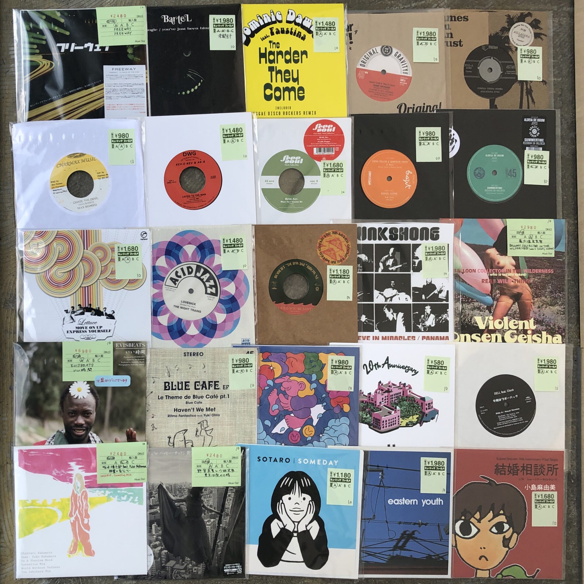 【新入荷情報】シングルレコードが90点ほど入荷しました。