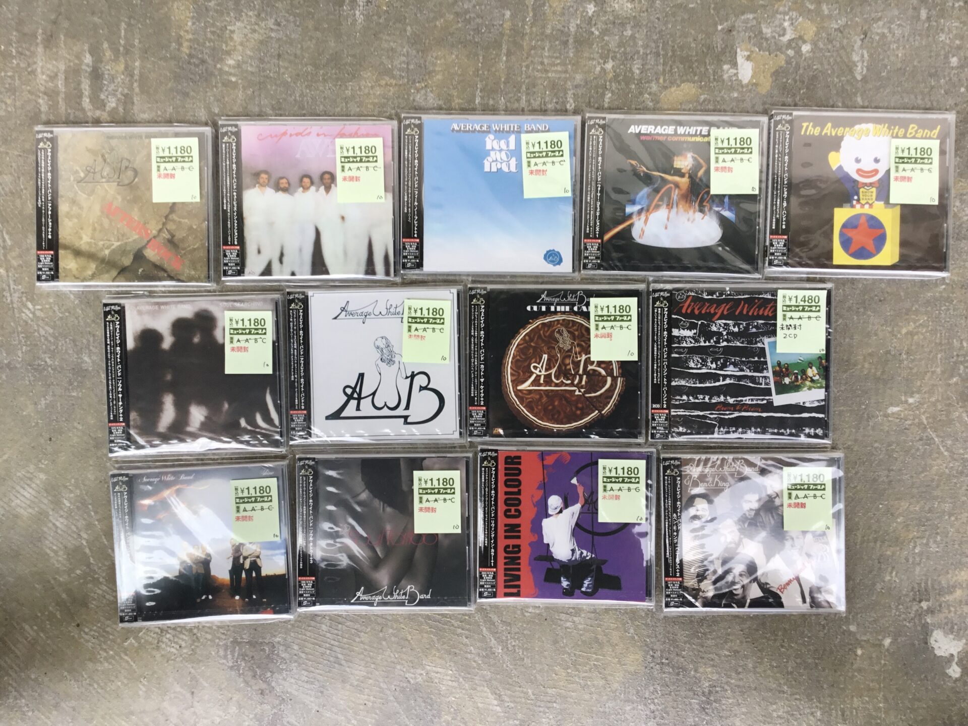 【新入荷情報】 アヴェレイジ・ホワイト・バンドの未開封CDがまとまって入荷しました。