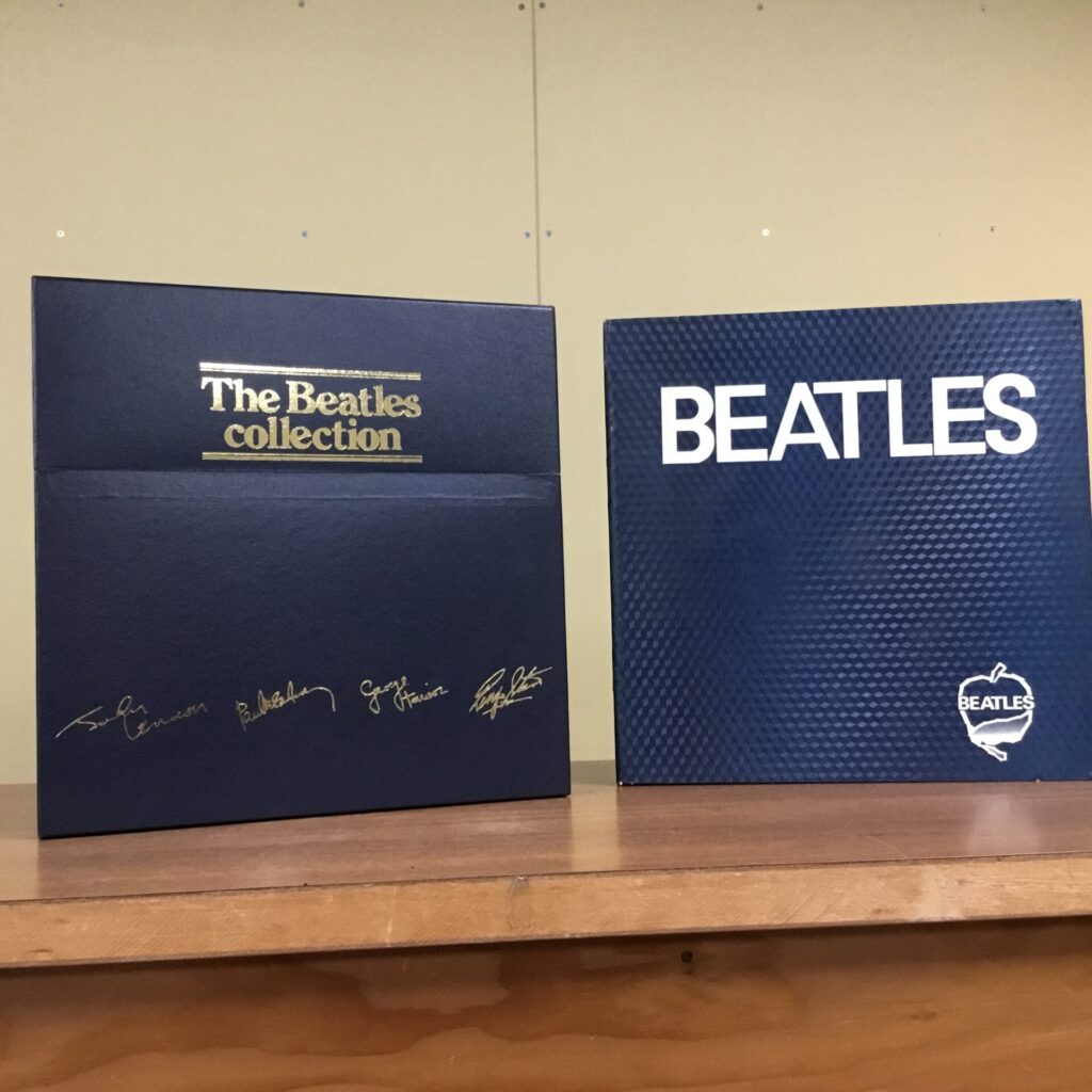 【新入荷情報】ビートルズのLPボックスが2パターン入荷しました。