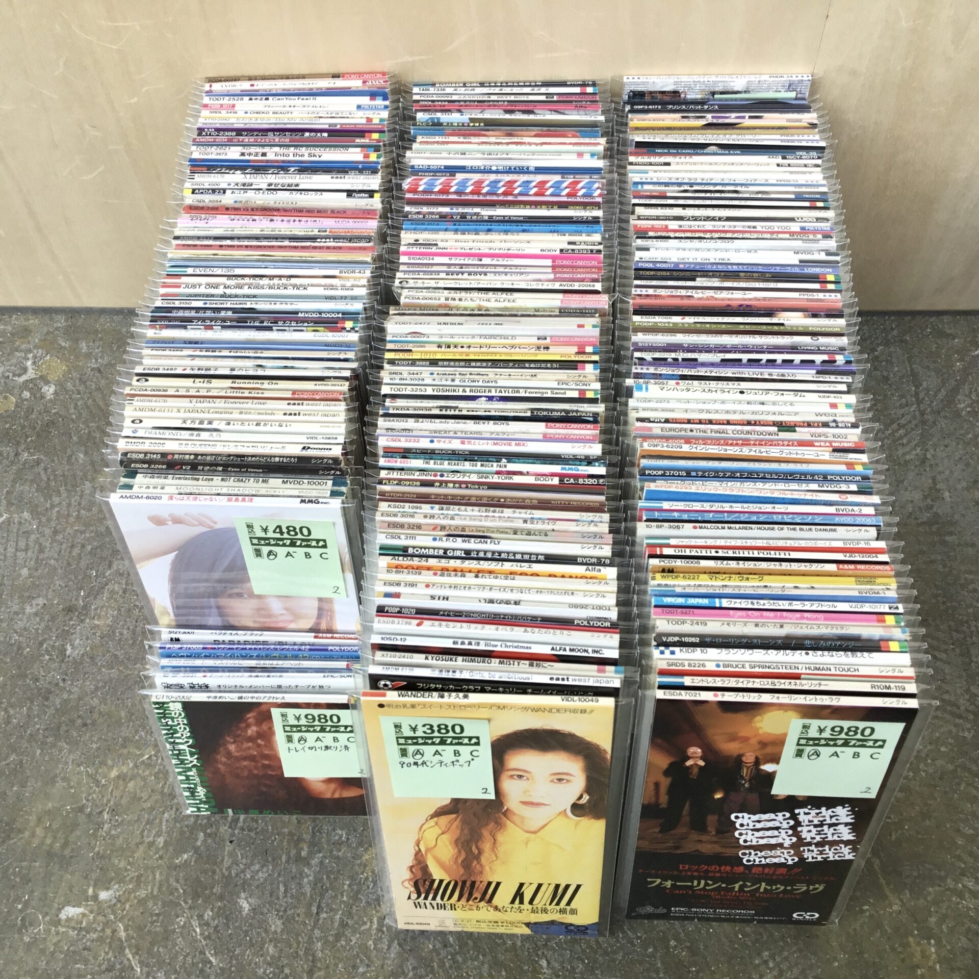 【新入荷情報】秋の短冊CD祭り。8cm CDを約180枚のボリュームで放出しました。