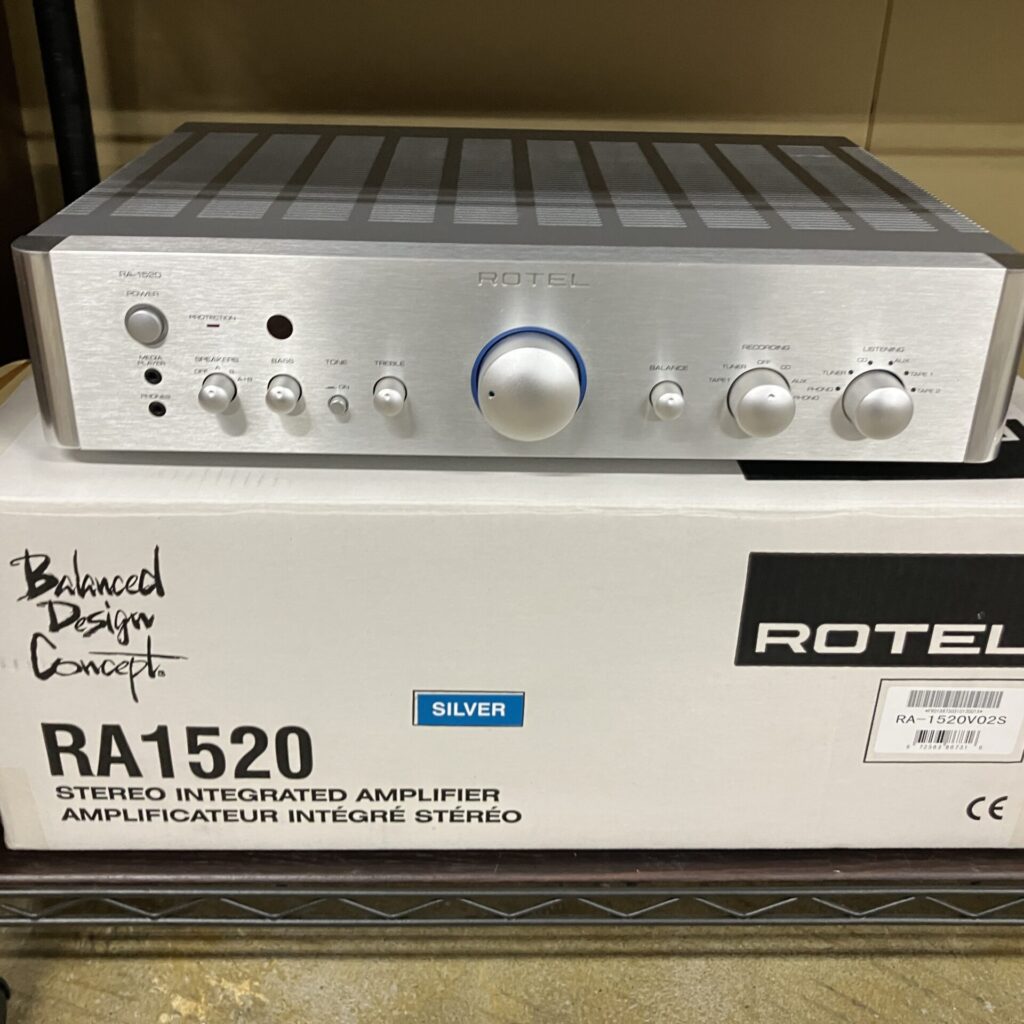【新入荷情報】プリメインアンプ ROTEL RA-1520が入荷しました。
