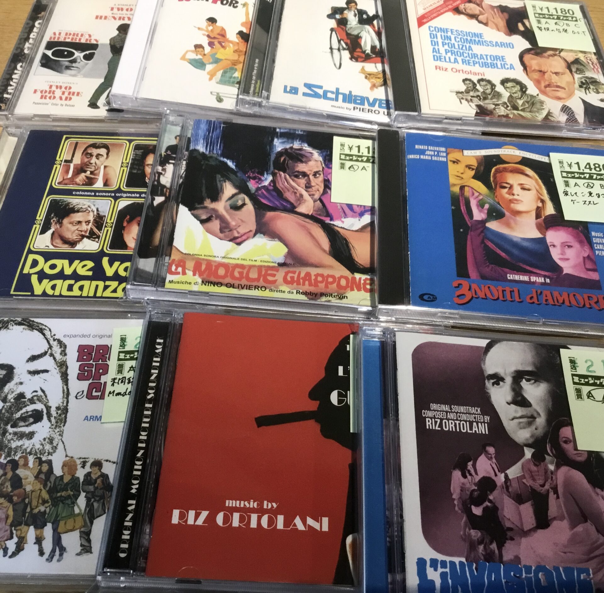 【新入荷情報】  イタリア映画のサントラCDが30枚ほど、まとまって入荷しました。