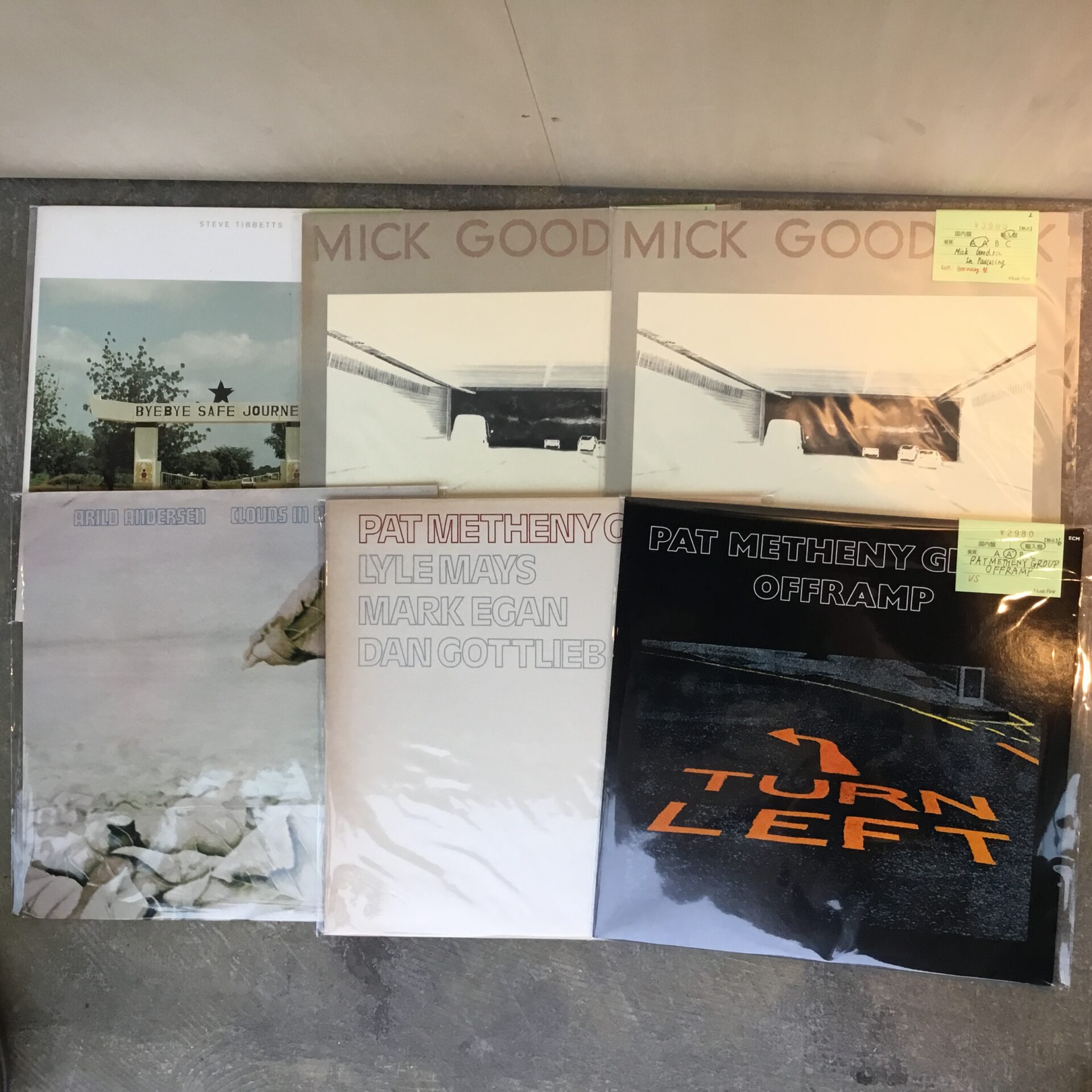 【特集コーナー新入荷】 ECM特集更新情： ギタリストのリーダー作を追加しました。
