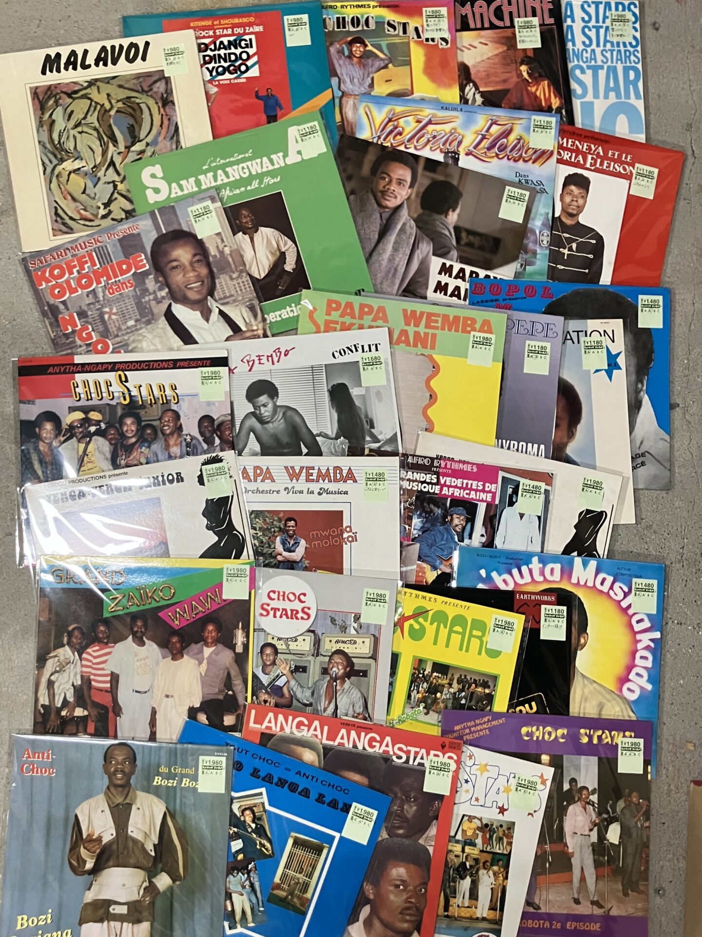 【新入荷情報】本日もワールド系LPを追加しました。